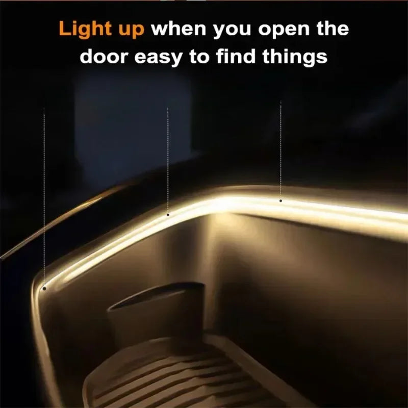 Lumină LED Portbagaj 🔥 Se Aprinde Automat – Instalare Fără Fire, Efect WOW Noaptea