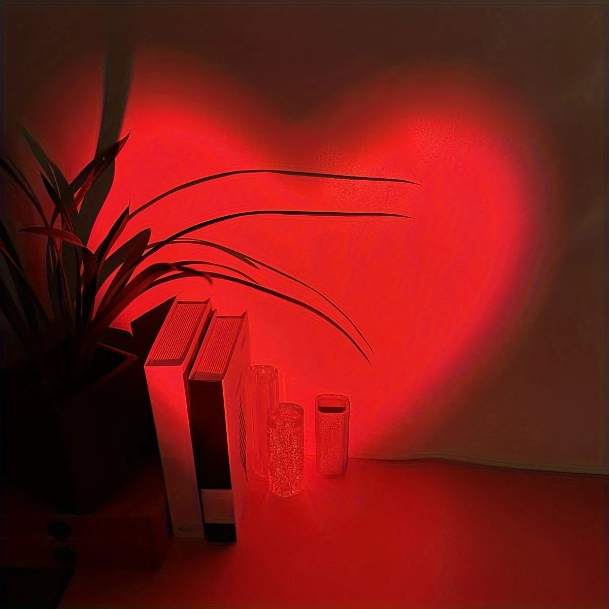 Lampă Proiector Inimă LED – Lumină Romantică pentru Poze, Decor & Cadou Special